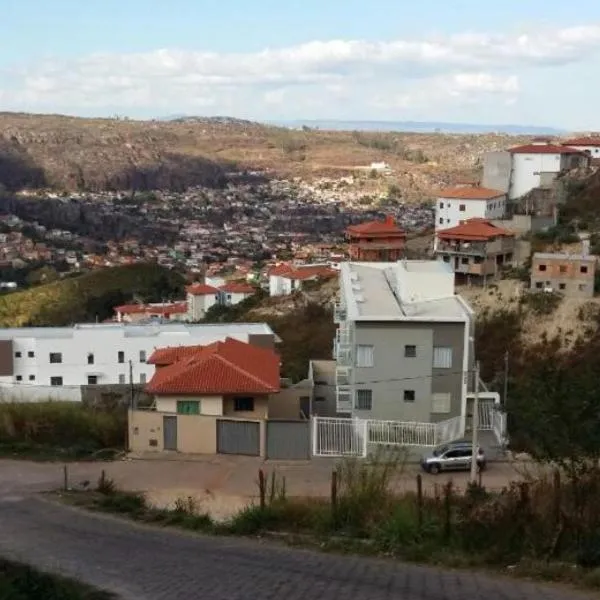 Apartamento Completo com garagem - Diamantina, hotell i Diamantina