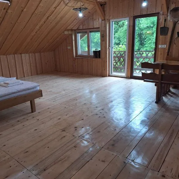 Hemp farm paradise near Bled and Ljubljana, hotel v destinaci Kranj