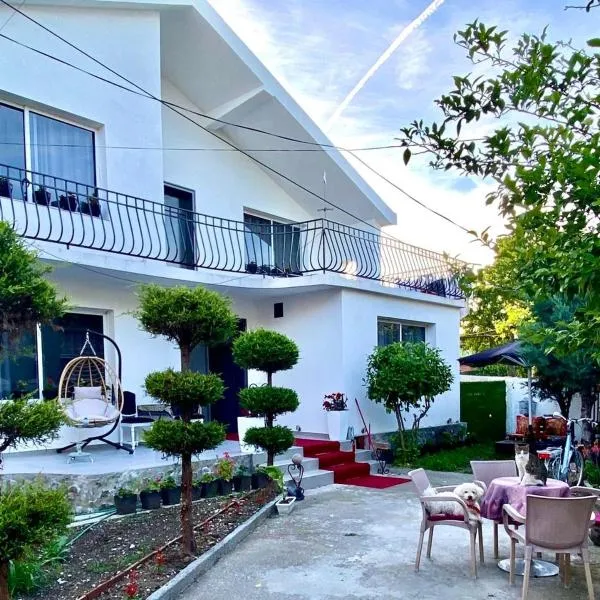 Artists Guest House, hotel in Shkodër