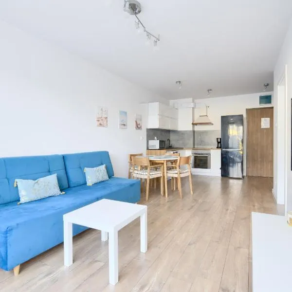 ApartamentyPrzyMorzu Bałtycki z miejscem postojowym i ogródkiem, ξενοδοχείο σε Kołobrzeg