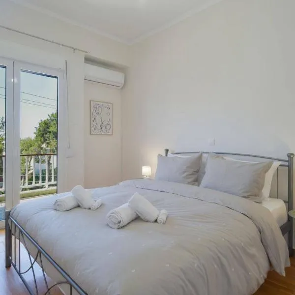 Feels Like Home, Glyfada Apartment, hotel in Athens