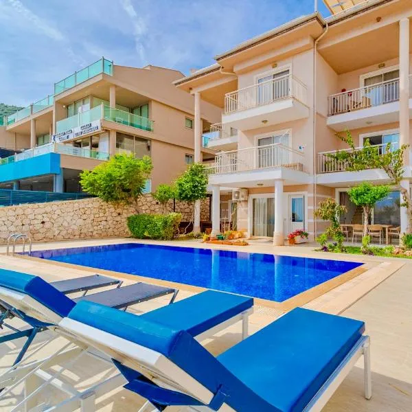 Stunning Modern Duplex Apartment in Central Kalkan, hotel em Kas