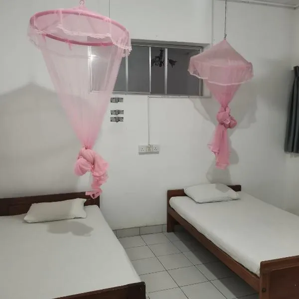 Feel Like Home Hostel Anuradhapura, hotel en Anuradhapura