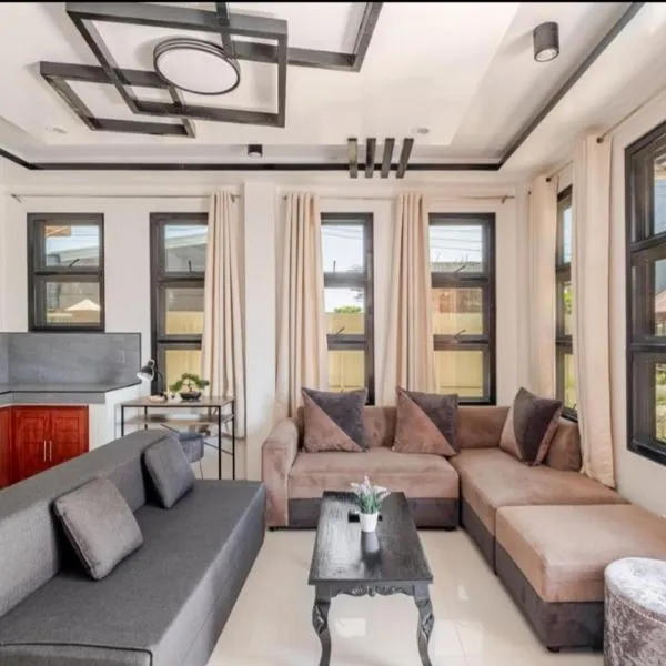 Chic and Cozy Retreat in San Fernando La Union, מלון בסן פרננדו