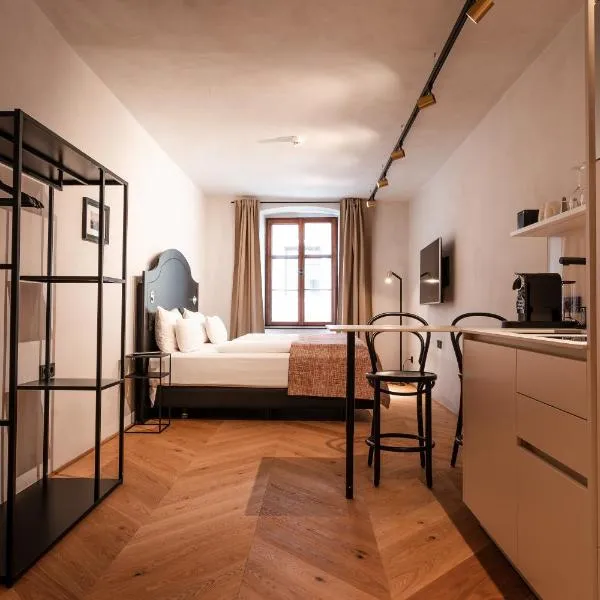 H5 Grauer Bär Studios & More, hotel in Innsbruck