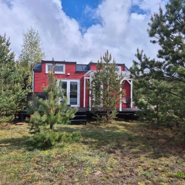 Tajnikowo Sekretny Tiny House Wasabi, hotel in Łubiana