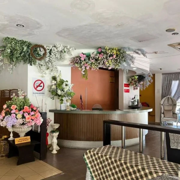 Dancenter Near Shell Jalan Iskandar Shah, Orchard, hotel in Kampong Tebing Rabak