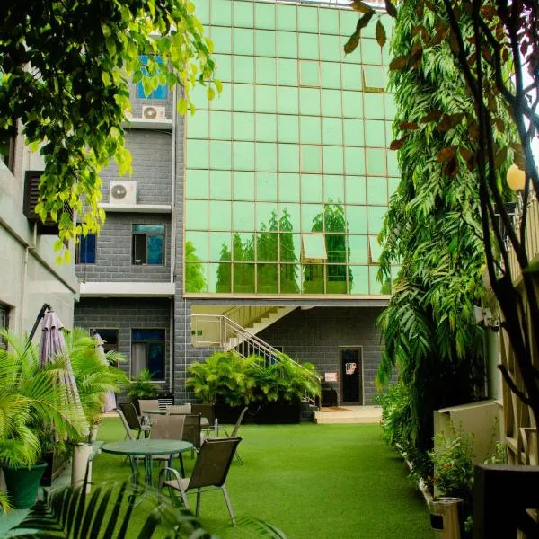 King Maya Hotel, hotel in Brazzaville