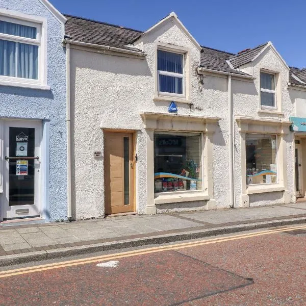 Medical Hall, Hotel in Cemaes Bay