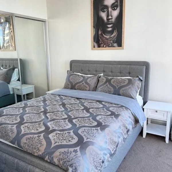 Private room with river view - shared accomodation, ξενοδοχείο στο Μπρισμπέιν