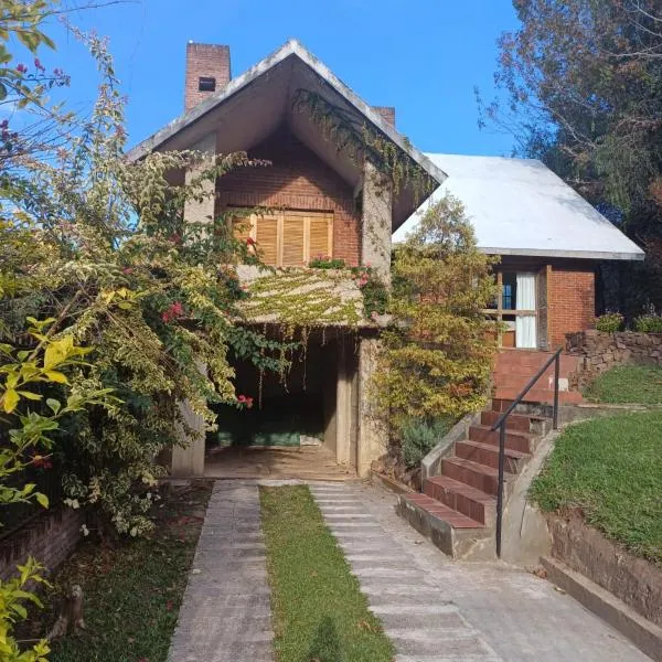 La Casa del Bosque, hotel in Balneario Ipora
