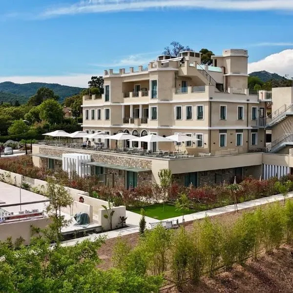 Château Rose Golfe de Saint Tropez-Grimaud, отель в Гримо