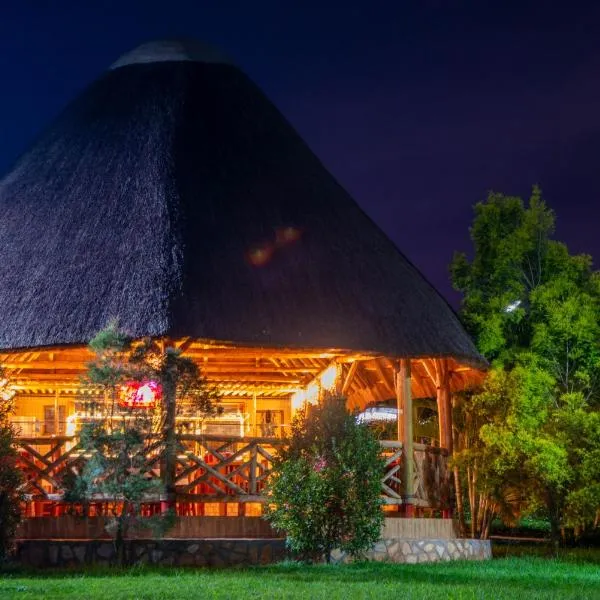 African Roots Guesthouse Entebbe、エンテベのホテル