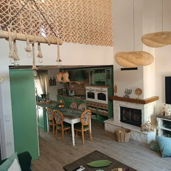 panos luxury apartment, hotel in Heraklio Town