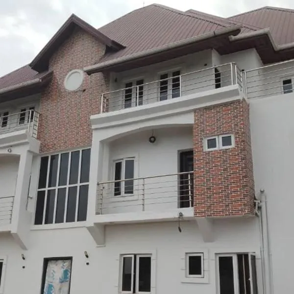 Greenford House Short Stay Owerri, hotel di Naze