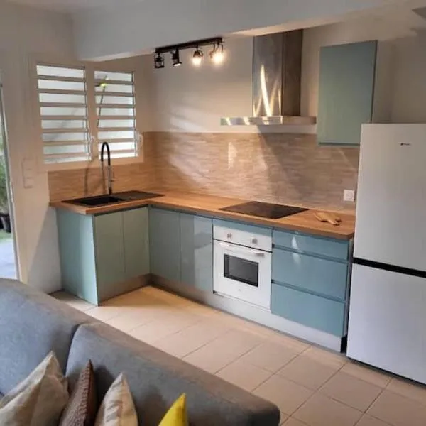 Petit cocon au cœur des ABYMES, Hotel in Les Abymes