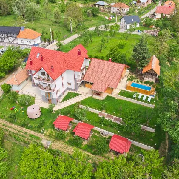 Perla Argesului, Ciubar, Piscina, Lift, Evenimente private, Pensiune, Hotel Cazare Transfăgarasan Curtea de Arges, hôtel à Albestii de Arges