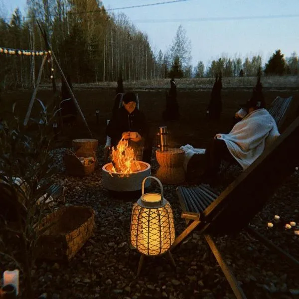 Nordic Eco Retreat with Sauna, Firepit and Slow Living, hôtel à Kesälahti