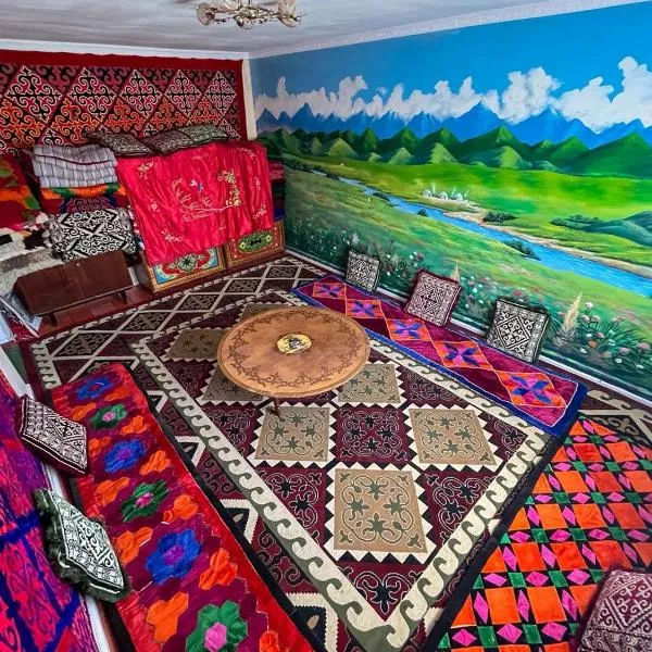 Ay-Rus Guest house Salt Lake، فندق في Malovodnoye