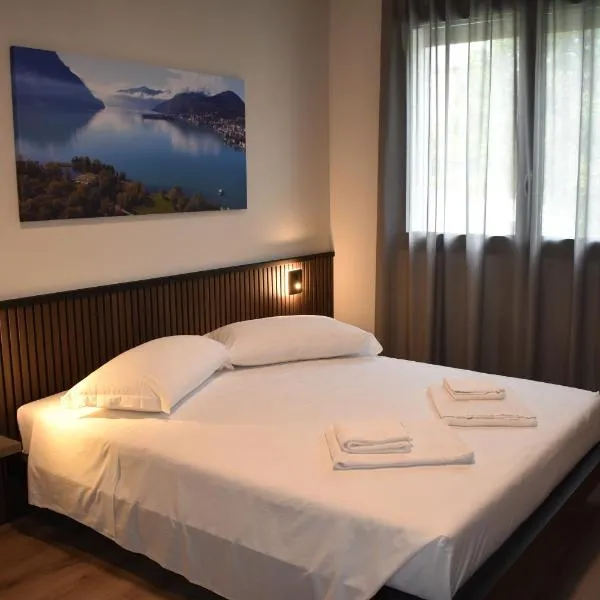 Baia delle Rose Holiday Apartments, hotel v destinaci Costa Volpino