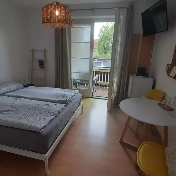 Barbara's Zimmer im Zentrum，位于沃尔特湖畔韦尔登的酒店