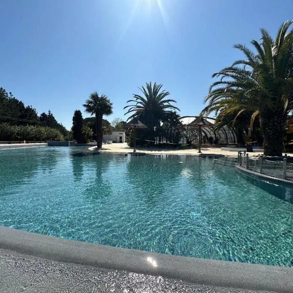 Mobilhome Ile d'Oléron - 6 places - Camping 5 étoiles, hotel in Saint-Georges-dʼOléron