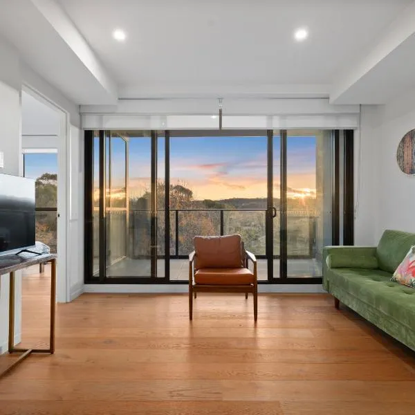 The Sullivan Cozy 2B Apt at Lyhnam, hotel in Turner