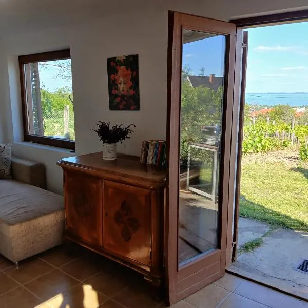 NyugtatLak, ξενοδοχείο σε Balatonalmádi