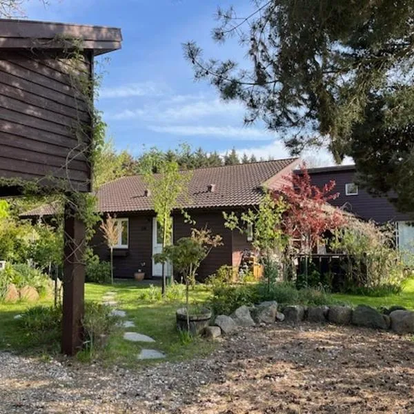 Charming idyllic wooden house,位于普赖斯特的酒店