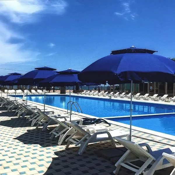 Микрон, Hotel in Satoka