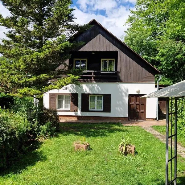 Chalupa Hnízdo Jetřichovice，位于耶什赫维采的酒店