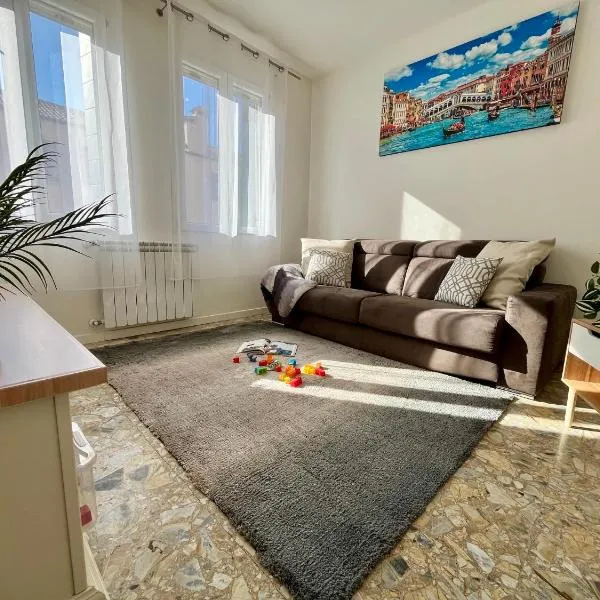 Appartamento 3 camere da letto - Holiday House 1、ヴェネツィアのホテル