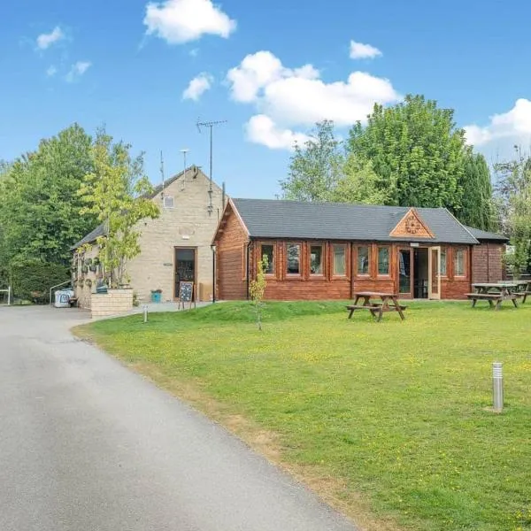 Longnor Wood Holiday Park、Longnorのホテル