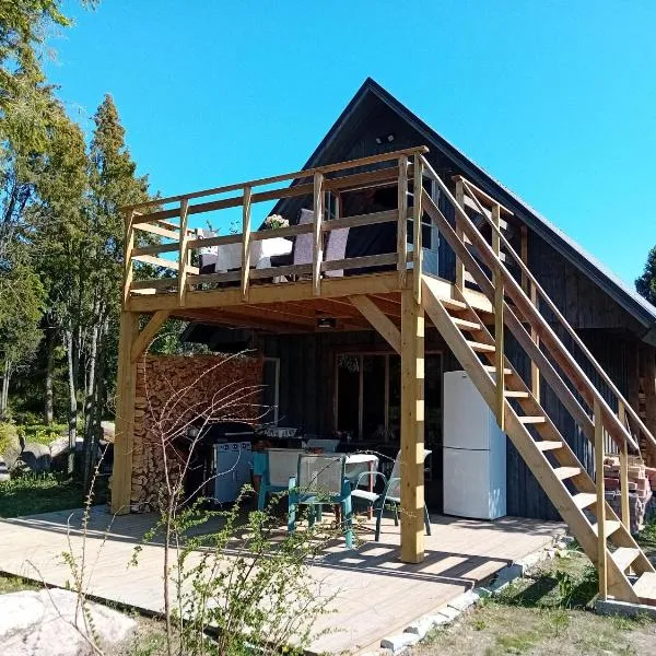 Boheemlaslik pööning Pädaste lahe ääres, hotel in Pädaste