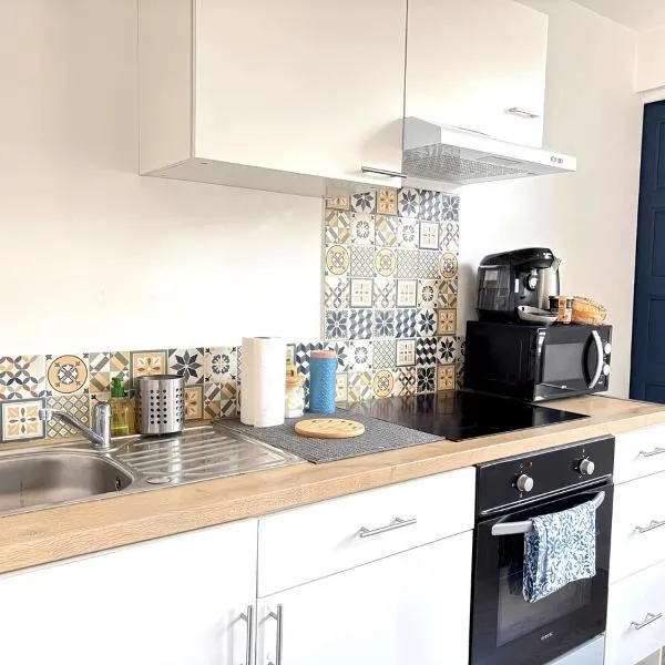 Urban Chic Studio 10 min de la gare, hotel v destinaci Roanne