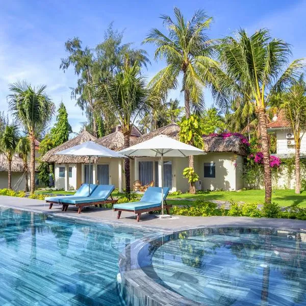 Coco Cottage Beachfront Resort, hotel v destinaci Mũi Né