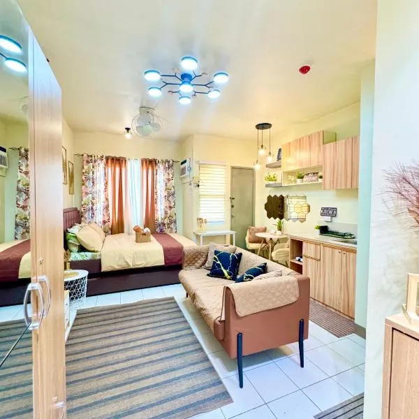 D88Staycations 105- Condo Staycation beside Enchanted Kingdom, Hotel in Santa Rosa