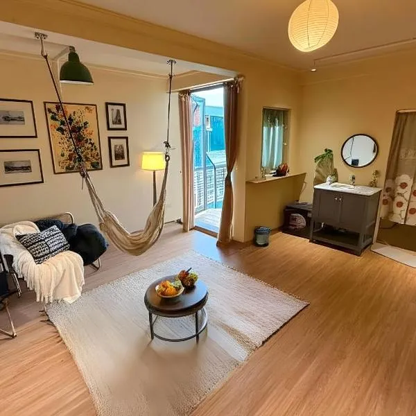 Sushi House West Lake, hôtel à Hanoï