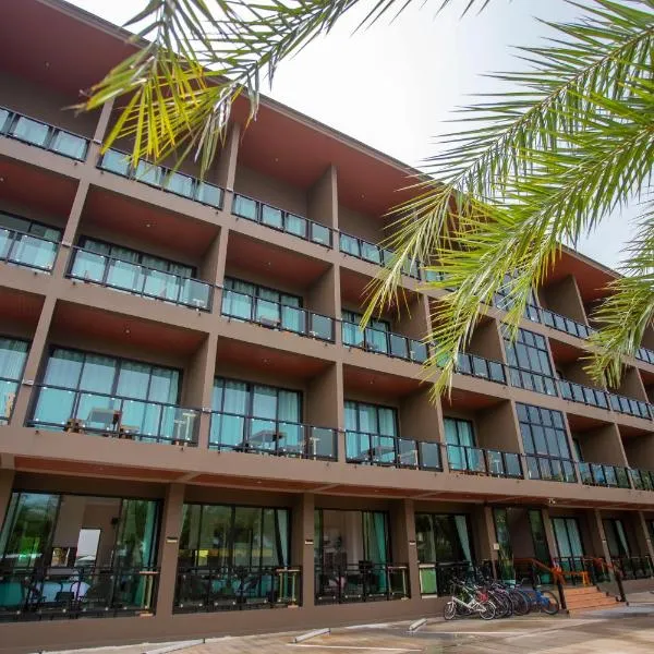 Triple O Phala Beach, hotel in Ban Phala