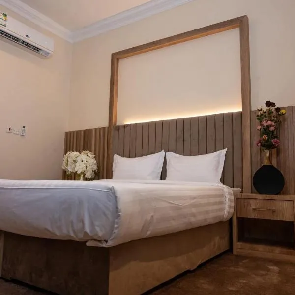 تاق المصيف للشقق المخدومة, hôtel à Tabuk