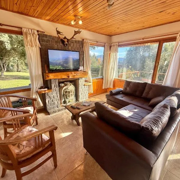 Casa de montaña By Los Amancays, Hotel in Villa La Angostura