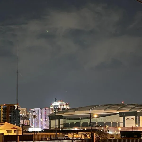 Downtown Secluded Room 1, hotel in Phoenix