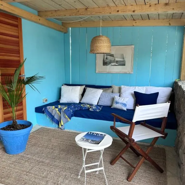 Blue Krk With Private Garden, hotel v destinaci Krk