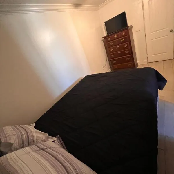 Downtown Secluded Room 2, hotel in Phoenix