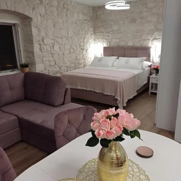 Garma, hotel in Slatine