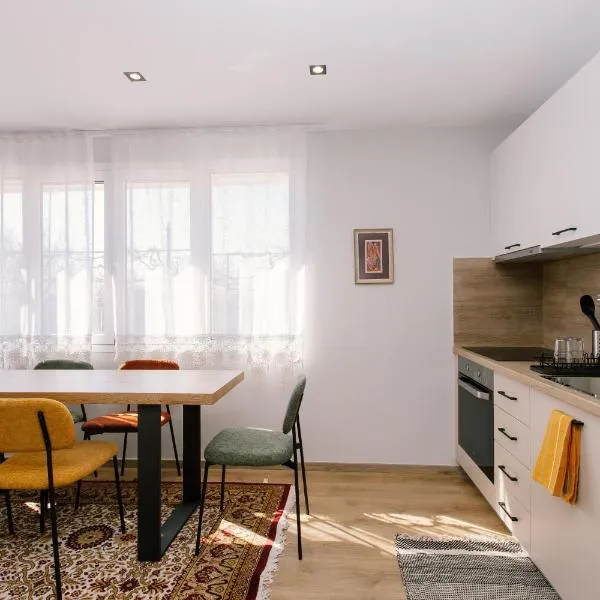 Ste's house at Macedonia Airport, hôtel à Thessalonique