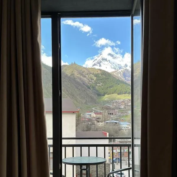 Hotel 717 Kazbegi, hotel in Stepantsminda