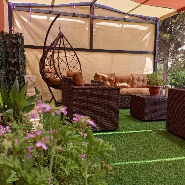 بيت مزرعة ريفي, Hotel in Madaba