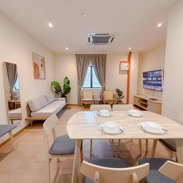 Resandau Stay Ipoh - Nearby Ipoh Town - Private Car Park and Lift - Whole unit & Coliving, ξενοδοχείο σε Ipoh