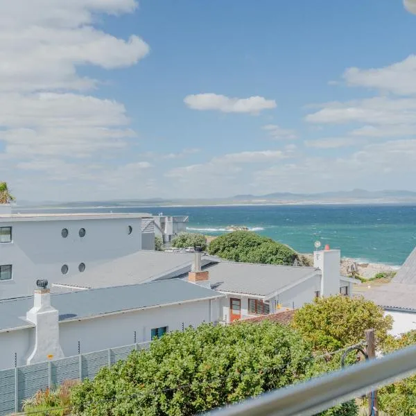 One Marine Drive Boutique Hotel & Spa by The Living Journey Collection, готель у місті Германус